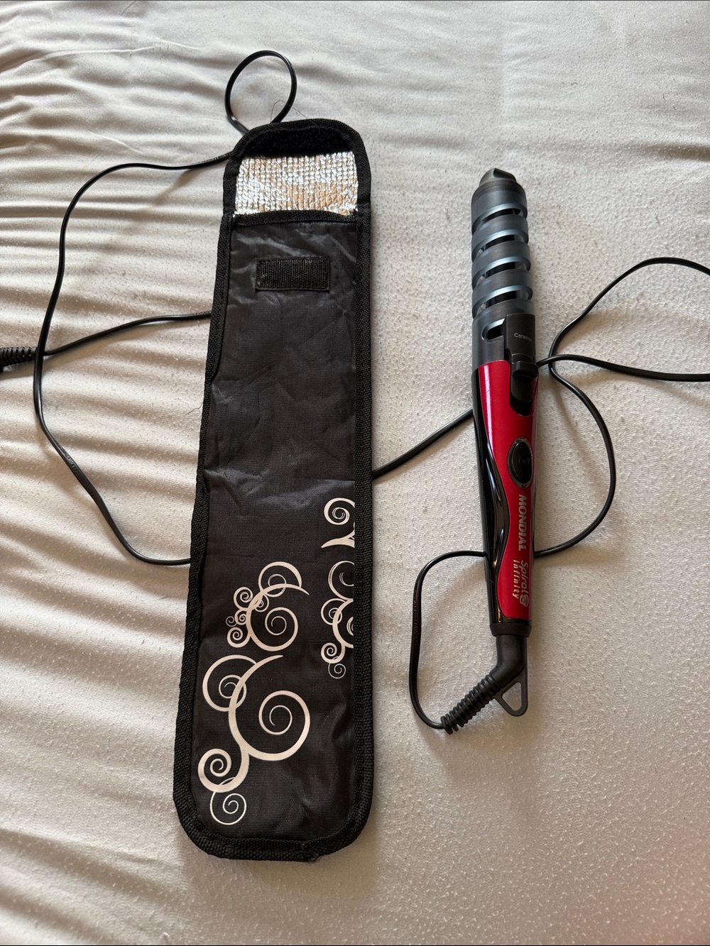 Mondial Red and Black Spiral Hair Curler with Heat Pouch